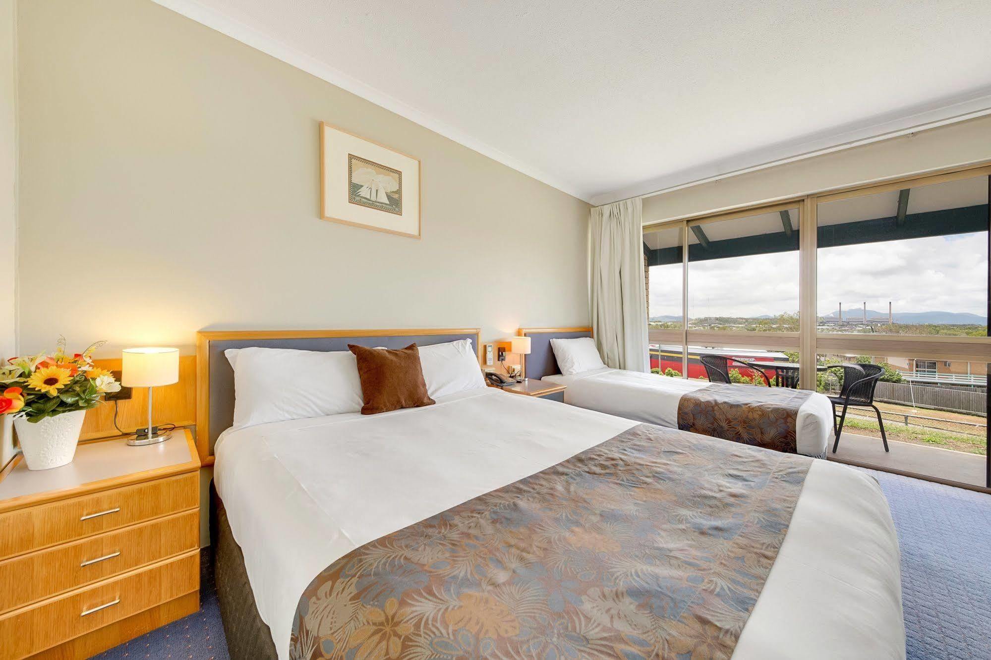 Gladstone Palms Motor Inn מראה חיצוני תמונה